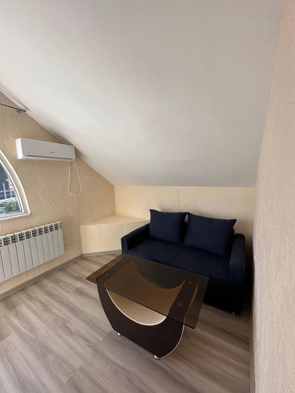 Olive Hotel Erivan Exterior foto